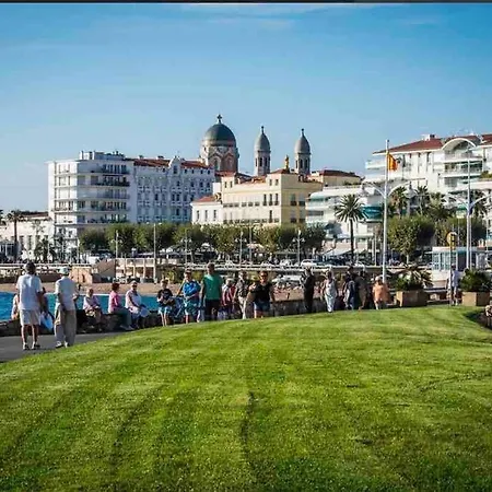 Apartment Soleil- 4 Pers Hyper Centre - 2 Min - Terrasse Saint-Raphael (Var)