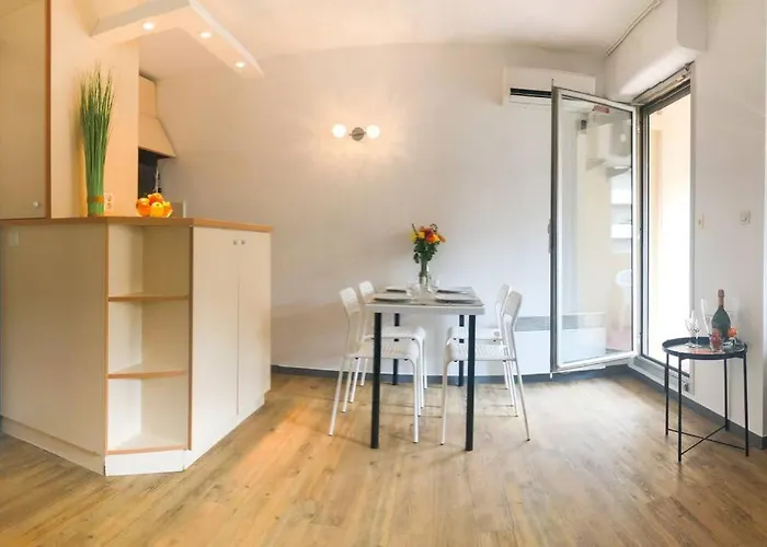 Soleil- 4 Pers Hyper Centre - 2 Min - Terrasse Saint-Raphaël